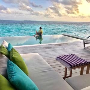 Meet your Posher, Coramay